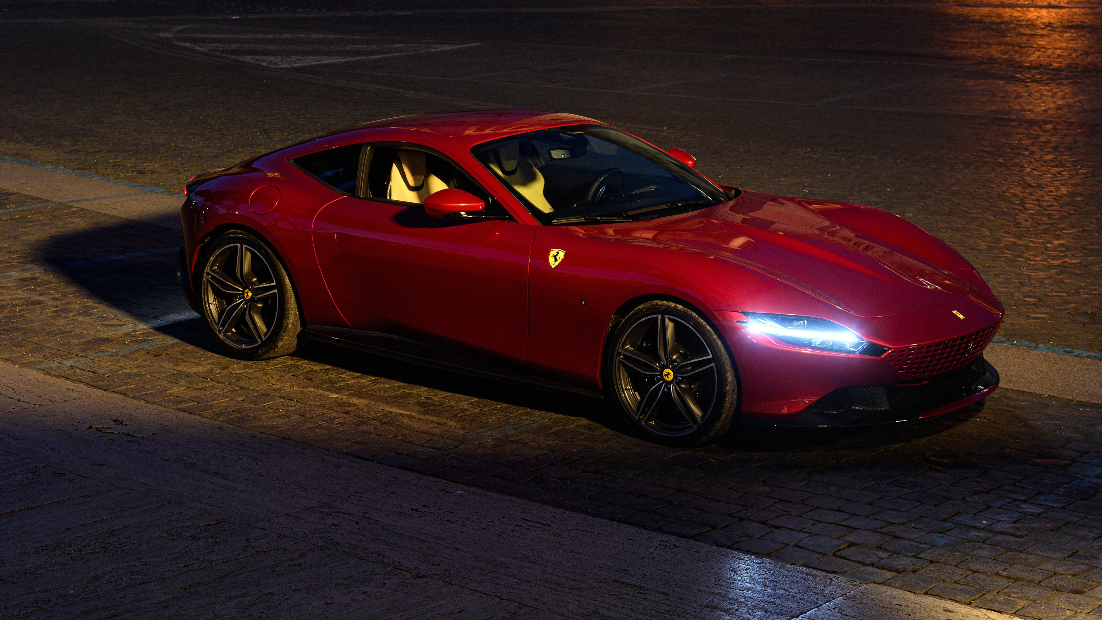 开云体育中国-黄潜欧战扬威，映衬西甲国家德比烽火