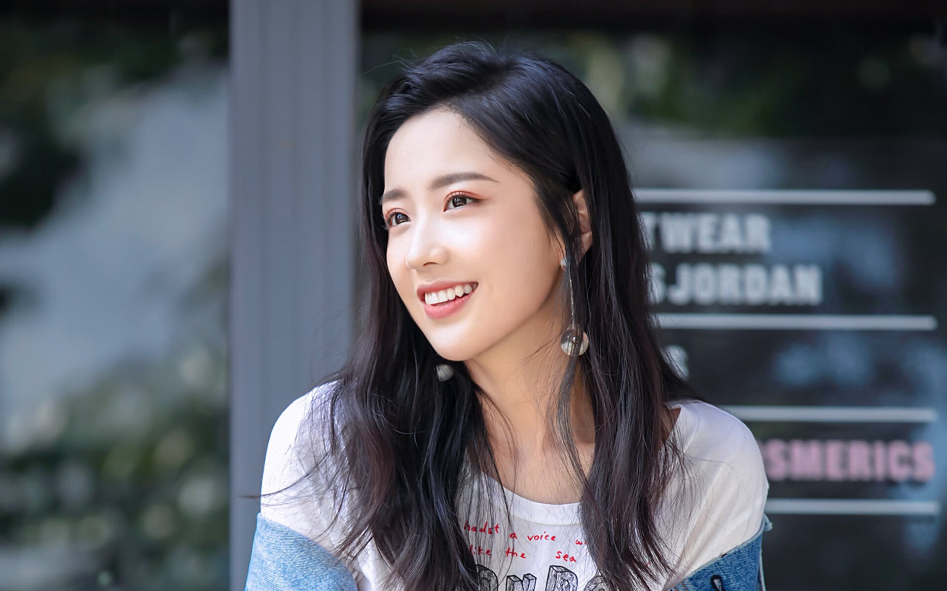 开云体育app-钢铁防线与全能核心，那不勒斯如何用整体防守绞杀乌克兰，拉亚演绎攻防统治力