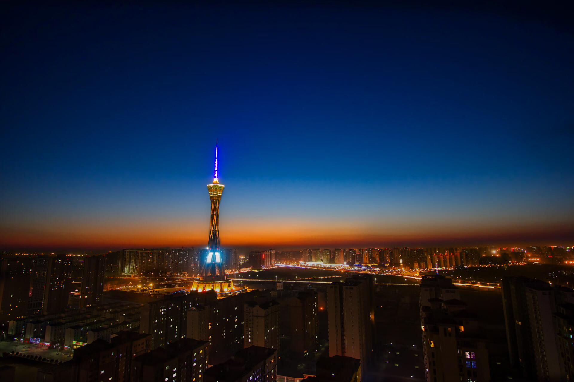 速度与节奏的胜利，从新疆闪电战到东契奇的交响乐指挥